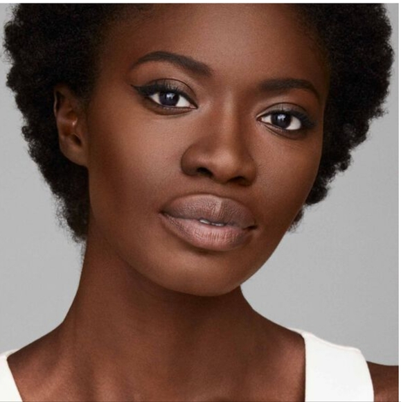 Kat Von D True Portrait Medium Coverage Foundation in deep 092 - Picture 4 of 4